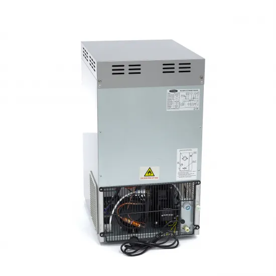 Ice Maker - 50kg crushed ice per 24 hours - Storage 10kg - Water cooling