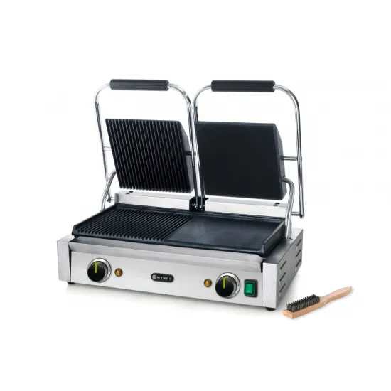 Contact grill with two plates - smooth and ribbed